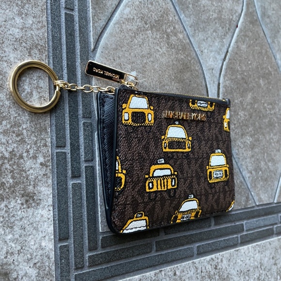NEW YORK CITY Jet Set Travel Sm TZ Coinpouch - Picture 2 of 16